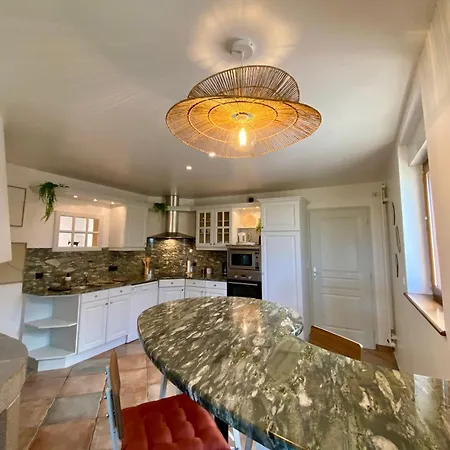 Nouveau, Grand Avec Vue Sur Le Mont Ferienhaus