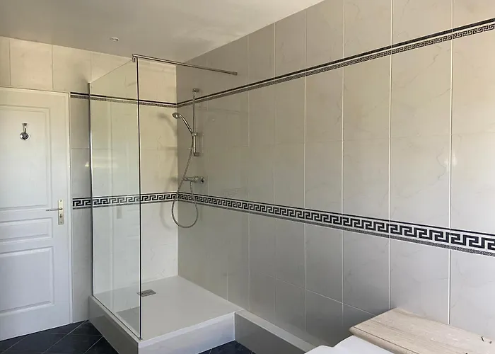 Nouveau, Grand Avec Vue Sur Le Mont